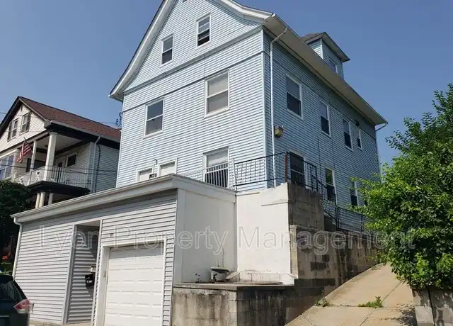 Property at 107-109 Burgess Ave Unit 3, East Providence, RI, 02914, 2 beds, 1 bath, [object Object]