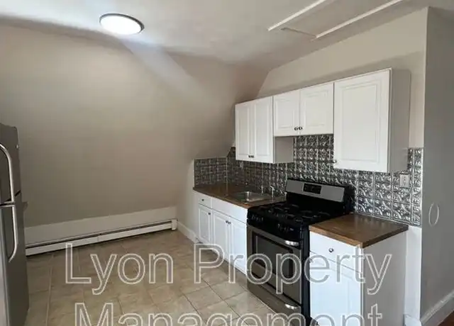 Property at 107-109 Burgess Ave Unit 3, East Providence, RI, 02914, 2 beds, 1 bath, [object Object]