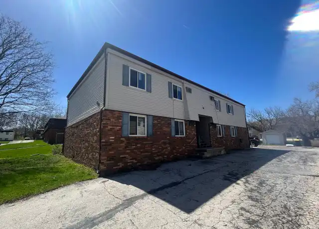 Property at 607 Hillview Dr #3, Normal, IL, 61761, 2 beds, 1 bath, [object Object]