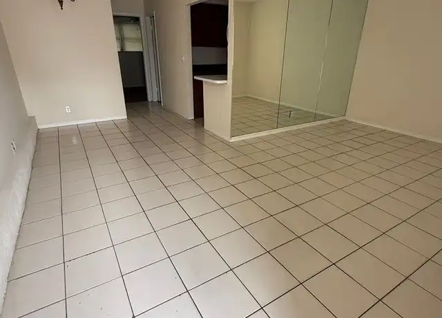 Property at 250 Wenonah Pl Unit 246, West Palm Beach, FL, 33405, 1 bed, 1 bath, [object Object]