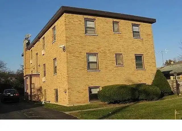 Property at 2626 W Cornelia Ave Unit 3, Waukegan, IL, 60085, 2 beds, 1 bath, [object Object]