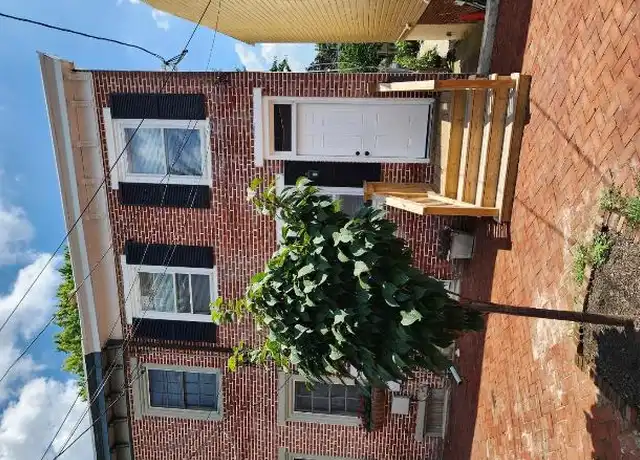Property at 57 W 4th St, Historic New Castle, DE, 19720, 2 beds, 1 bath, [object Object]