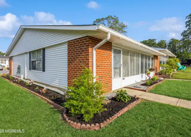 Property at 873A Balmoral Ct, Lakewood, NJ, 08701, 1 bed, 1 bath, [object Object]
