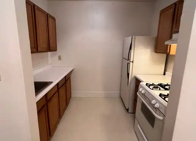 Property at 2957 N Bartlett Ave Unit 2957 5724, Milwaukee, WI, 53211, 2 beds, 1 bath, [object Object]