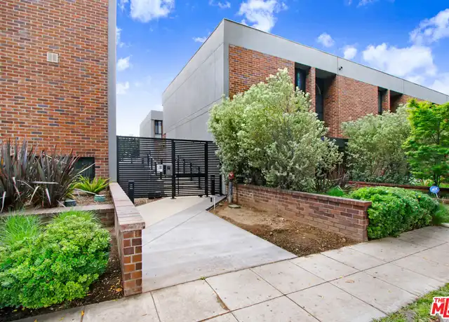 Property at 9303 Burton Way Unit B, Beverly Hills, CA, 90210, 3 beds, 3 baths, [object Object]