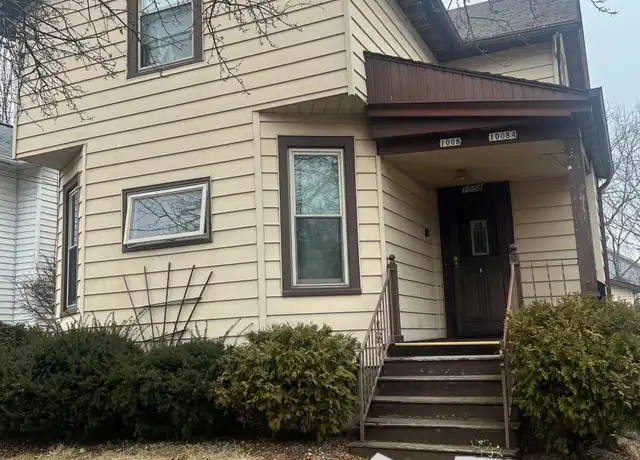 Property at 1008 Waugoo Ave Unit A, Oshkosh, WI, 54901, 2 beds, 1 bath, [object Object]