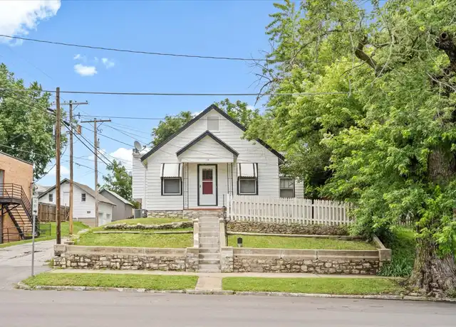 Property at 711 S 5th St, Leavenworth, KS, 66048, 2 beds, 1 bath, [object Object]