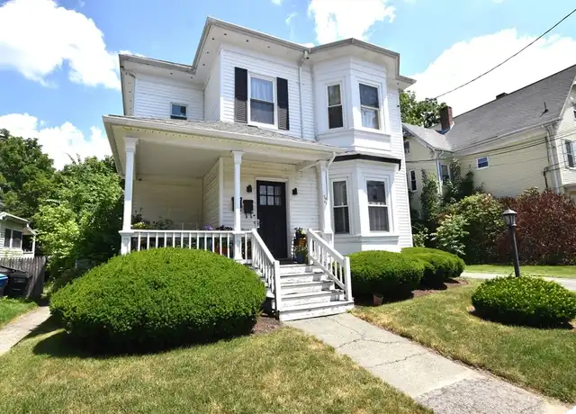 Property at 74 Cherry St Unit B, Waltham, MA, 02453, 1 bed, 1 bath, [object Object]