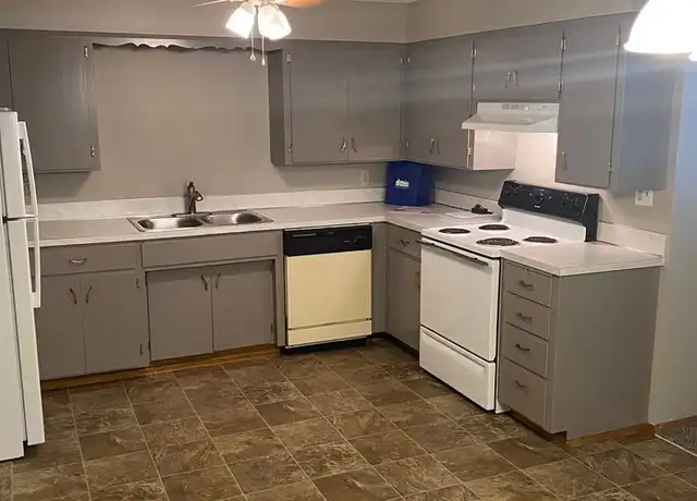 Property at 911 S 42nd Ave, Yakima, WA, 98908, 2 beds, 1 bath, [object Object]