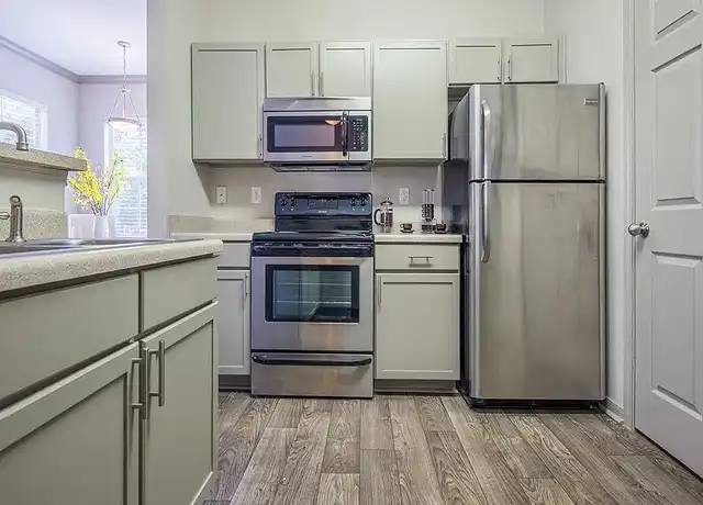 Property at Evergreens at Mahan - 900 Riggins Rd, Tallahassee, FL, 32308, 1-2 bed, 1-2 bath, [object Object]