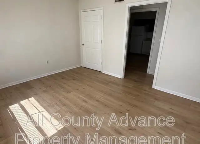 Property at 4911 E Temple Heights Rd Unit B, Tampa, FL, 33617, 2 beds, 1 bath, [object Object]