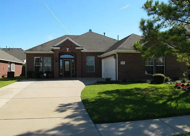 Property at 2614 W Lake Dr, Sugar Land, TX, 77478, 3 beds, 2 baths, [object Object]
