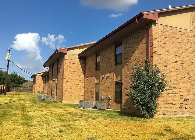 Property at 1005 Cottonbowl Dr Unit 102, Taylor, TX, 76574, 2 beds, 1 bath, [object Object]