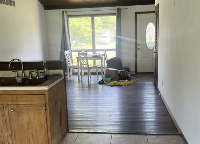 Property at 325 Crestline Ct, Lowell, IN, 46356, 2 beds, 1 bath, [object Object]