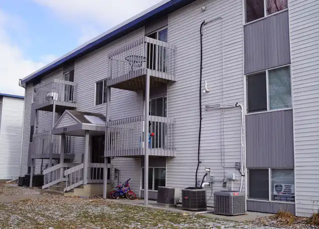 Property at 3000 S Mayfair Dr, Sioux Falls, SD, 57106, 2 beds, 1 bath, [object Object]