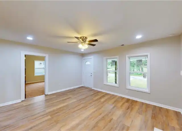 Property at 309 Woodlawn St, Thomasville, NC, 27360, 3 beds, 2 baths, [object Object]