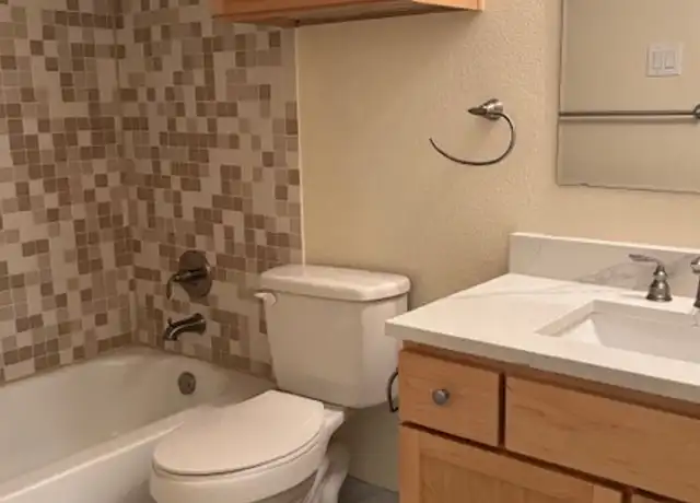 Property at 3204 Menchaca Rd, Austin, TX, 78704, 2 beds, 2 baths, [object Object]