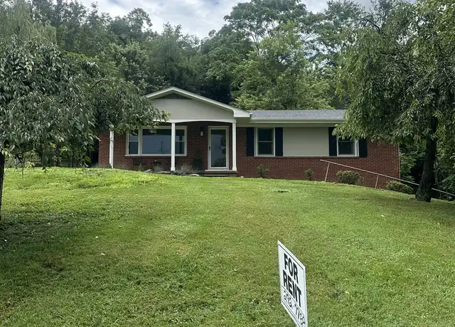 Property at 615 Pine Ridge Rd, Johnson City, TN, 37601, 3 beds, 2 baths, [object Object]