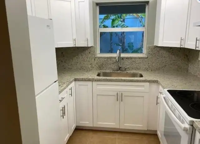 Property at 2452 Taylor St #101, Hollywood, FL, 33020, 2 beds, 1.5 baths, [object Object]