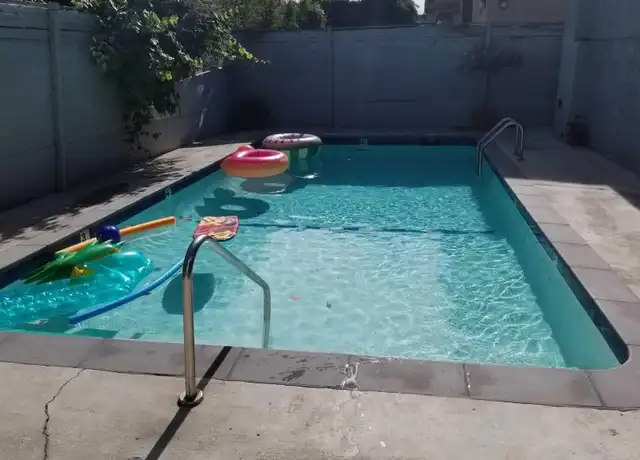 Property at 15010 Burbank Blvd, Sherman Oaks, CA, 91411, 2 beds, 2 baths, [object Object]