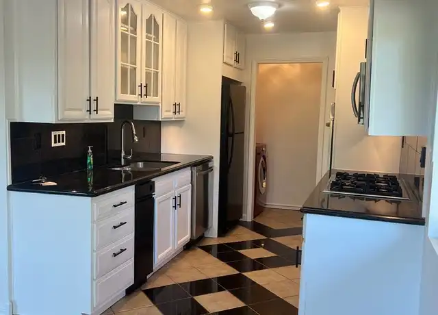 Property at 4248 Fiesta Way, Oceanside, CA, 92057, 2 beds, 2.5 baths, [object Object]