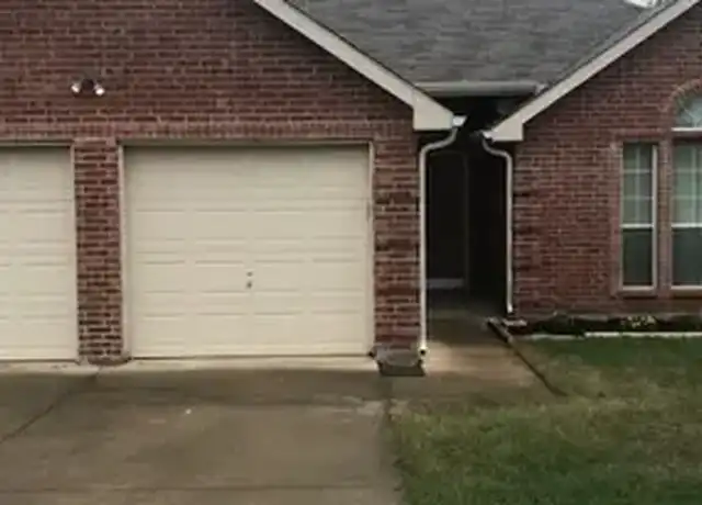Property at 2901 Stockton St, Denton, TX, 76209, 3 beds, 2 baths, [object Object]