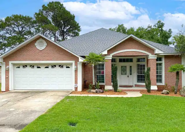 Property at 9678 Westgate Cir, Pensacola, FL, 32507, 4 beds, 2 baths, [object Object]
