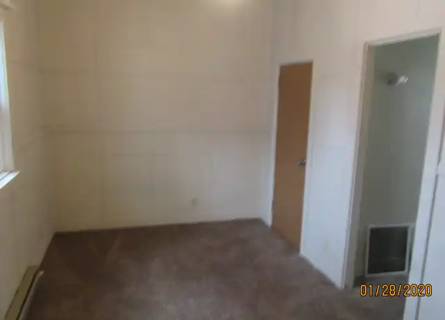 Property at 435 N Park St Unit 3, Reedsburg, WI, 53959, 1 bed, 1 bath, [object Object]