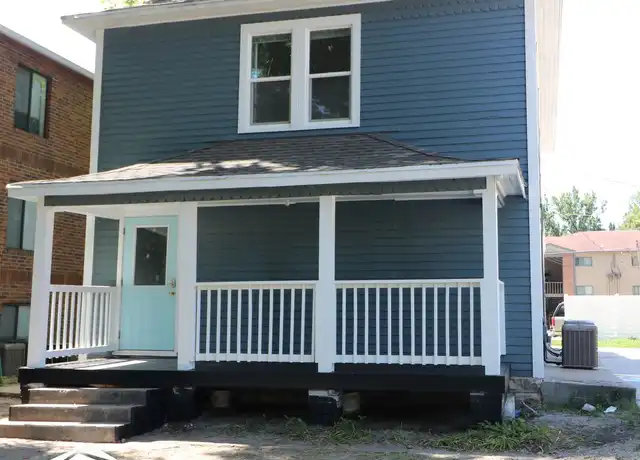 Property at 1021 Fremont St Unit 2, Manhattan, KS, 66502, 2 beds, 2 baths, [object Object]