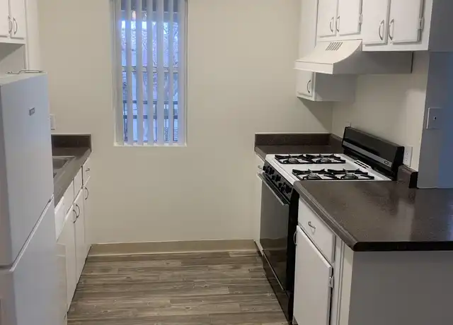 Property at 9777 N Thornydale Rd Unit Road1104, Tucson, AZ, 85742, 1 bed, 1 bath, [object Object]