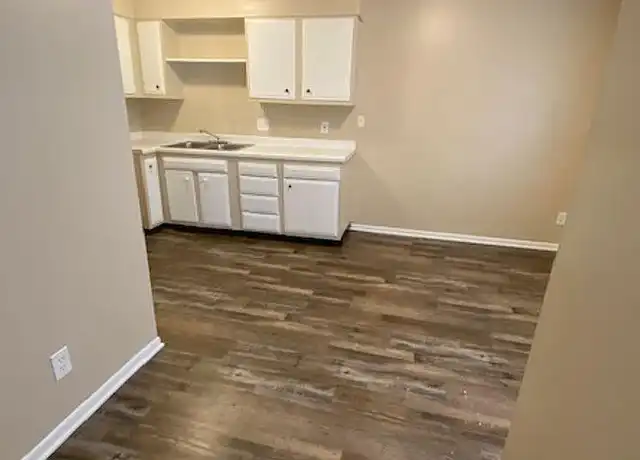 Property at Golden Belt Apartments - 642 Goldenbelt Blvd, Junction City, KS, 66441, 2 beds, 1 bath, [object Object]