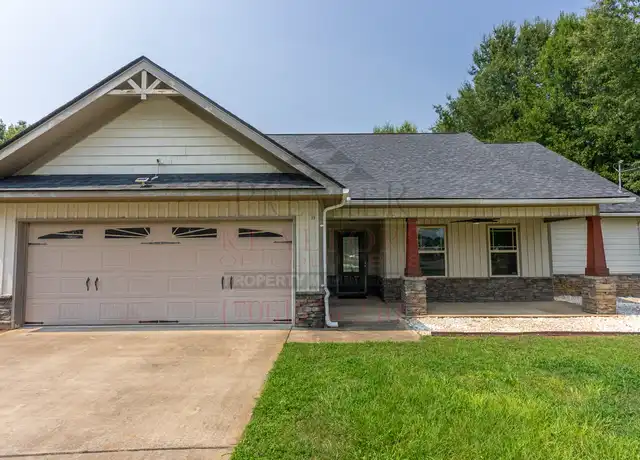 Property at 13 Wheatland Way, Fort Mitchell, AL, 36856, 4 beds, 2 baths, [object Object]