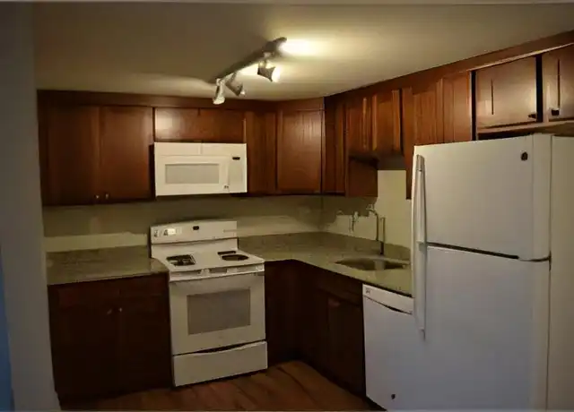 Property at 58 Center St Unit 2-7, Dennis Port, MA, 02639, 1 bed, 1 bath, [object Object]