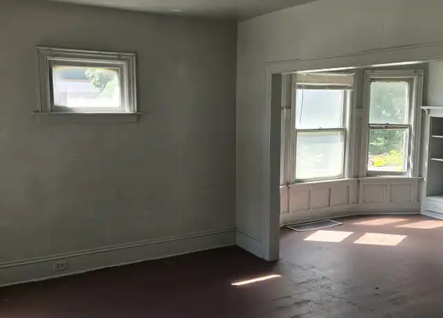 Property at 3401 N Doctor Lester Carter Dr, Milwaukee, WI, 53206, 2 beds, 1 bath, [object Object]