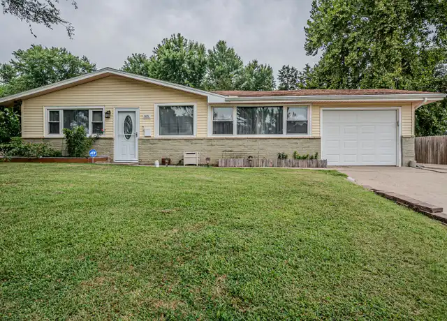 Property at 913 Cedar St, Junction City, KS, 66441, 3 beds, 1 bath, [object Object]