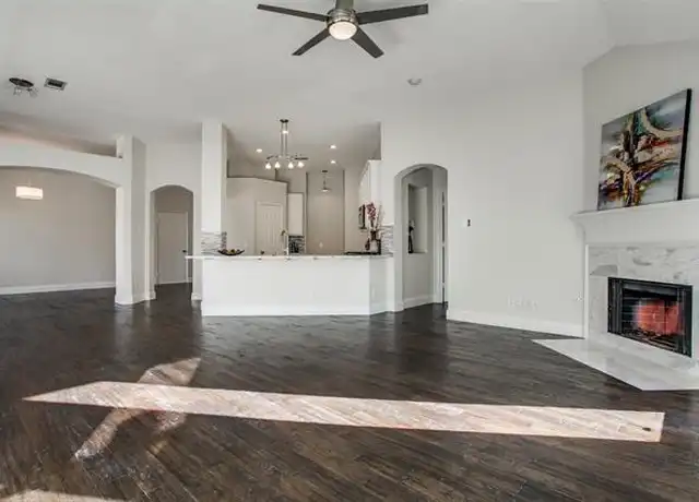 Property at 3708 Villanova Dr, Denton, TX, 76210, 3 beds, 2 baths, [object Object]