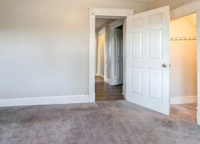 Property at 2000 1/2 W Jackson St, Muncie, IN, 47303, 1 bed, 1 bath, [object Object]