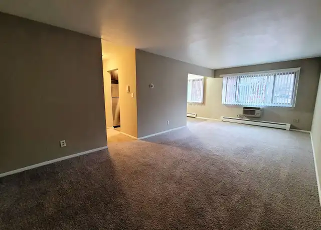 Property at 441 W Lynnhurst Ave Unit 202, St Paul, MN, 55104, 2 beds, 1 bath, [object Object]
