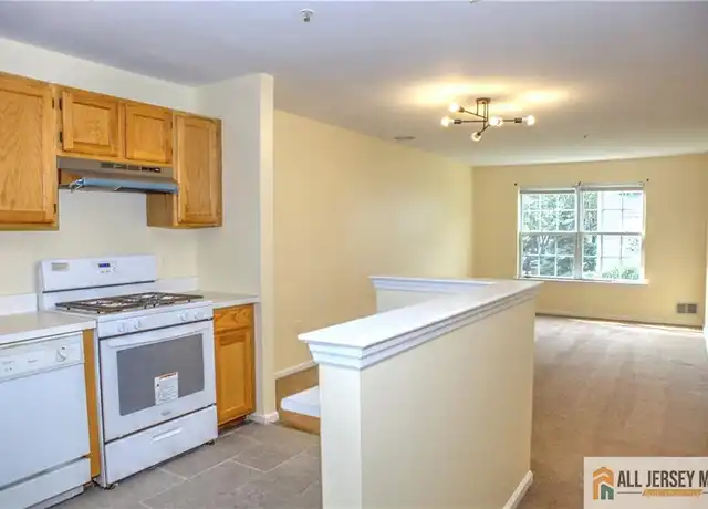 Property at 93 Inverness Dr #3093, Edison, NJ, 08820, 2 beds, 2.5 baths, [object Object]