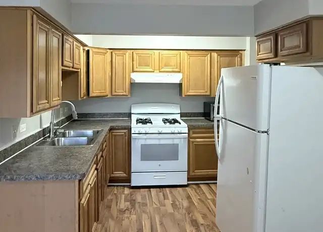 Property at 10326 Mayfield Ave Unit 2E, Oak Lawn, IL, 60453, 2 beds, 1 bath, [object Object]