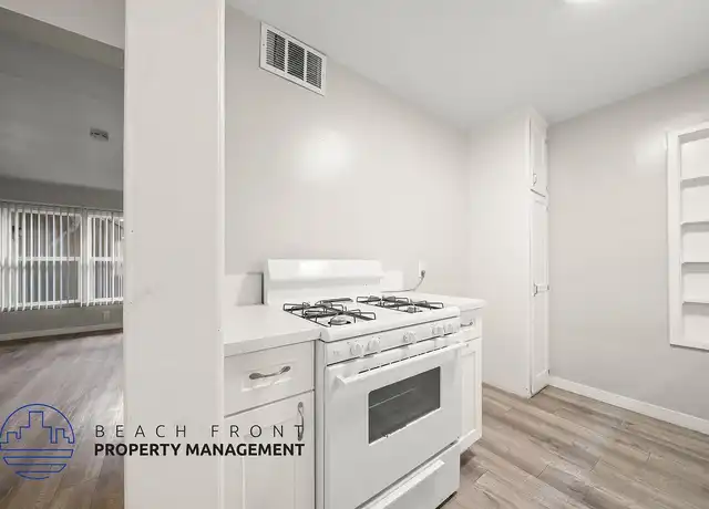 Property at 2070-2080 Magnolia Ave. - 2070-2080 N Magnolia Ave, Long Beach, CA, 90806, 0 beds, 1 bath, [object Object]