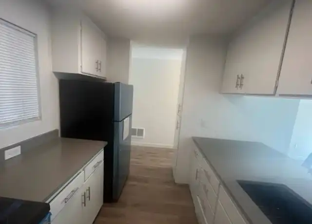 Property at 1021 24th St Unit 5, Bellingham, WA, 98225, 2 beds, 1 bath, [object Object]