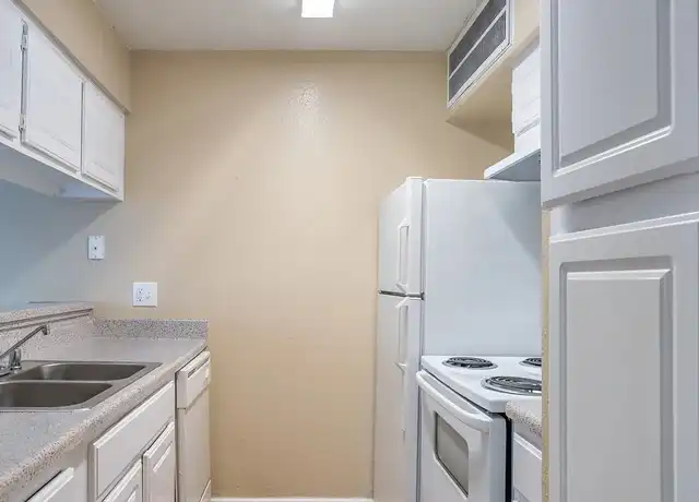 Property at Salado at Cityview - 1000 Greens Rd, Houston, TX, 77060, 1-2 bed, 1-2 bath, [object Object]