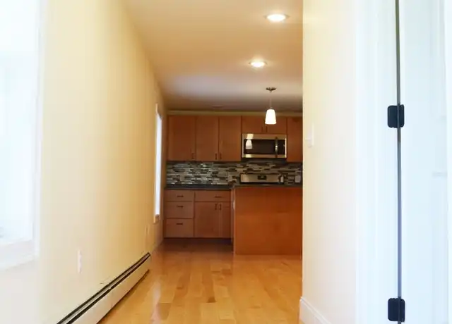 Property at 260 Manhattan Dr, Burlington, VT, 05401, 4 beds, 2 baths, [object Object]