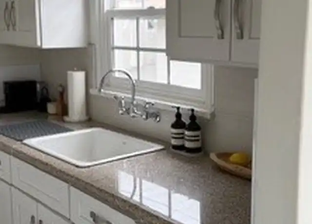 Property at 209 Cypress Dr Unit B, Laguna Beach, CA, 92651, 1 bed, 1 bath, [object Object]
