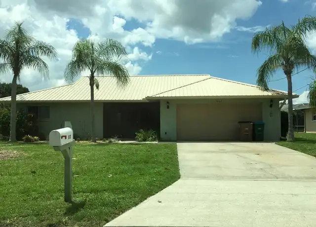 Property at 802 SE 32nd St, Cape Coral, FL, 33904, 3 beds, 2 baths, [object Object]