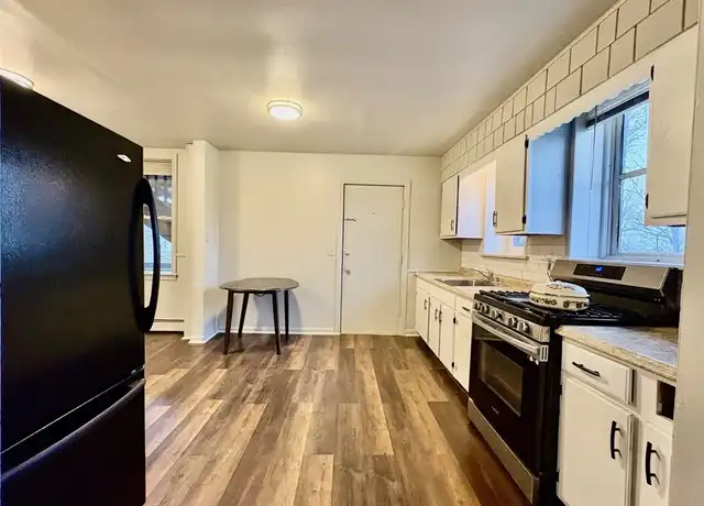 Property at 116 Fort Pleasant Ave Unit 2R, Springfield, MA, 01108, 3 beds, 2 baths, [object Object]