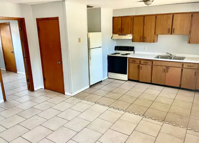 Property at 1885 N Crystal Lake Dr Unit 8, Lakeland, FL, 33801, 1 bed, 1 bath, [object Object]