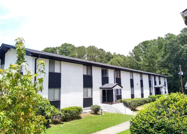 Photo of 640 Glendale Pl SE, Smyrna, GA 30080