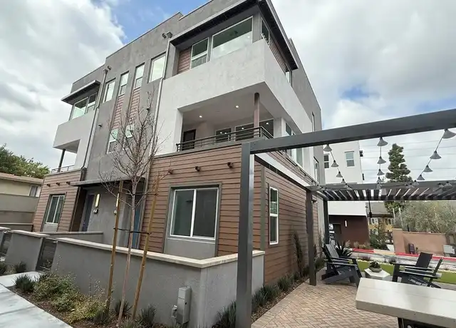 Property at 693 S Lyon St, Santa Ana, CA, 92705, 4 beds, 3.5 baths, [object Object]